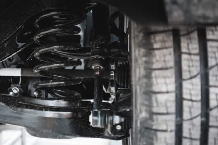 Suspension under vehicle