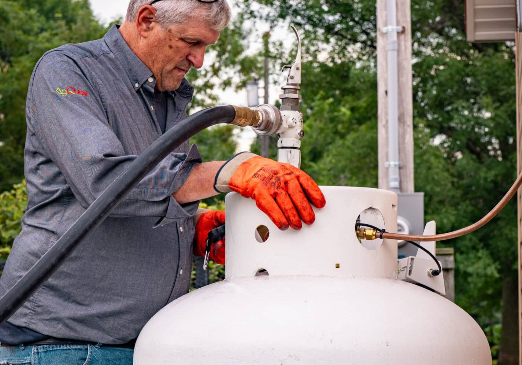 dave filling home propane tank