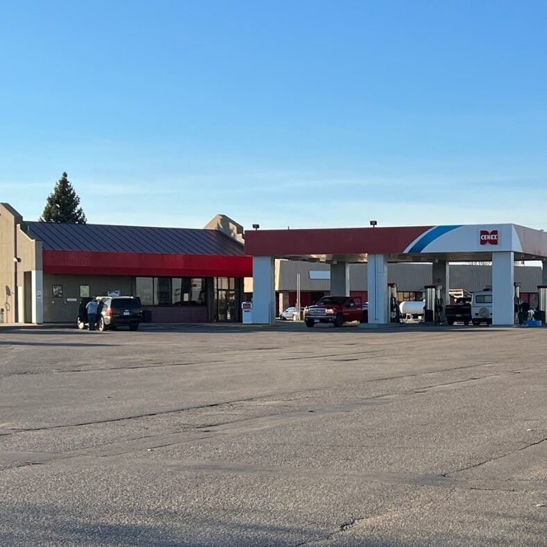 marshall main cenex store exterior