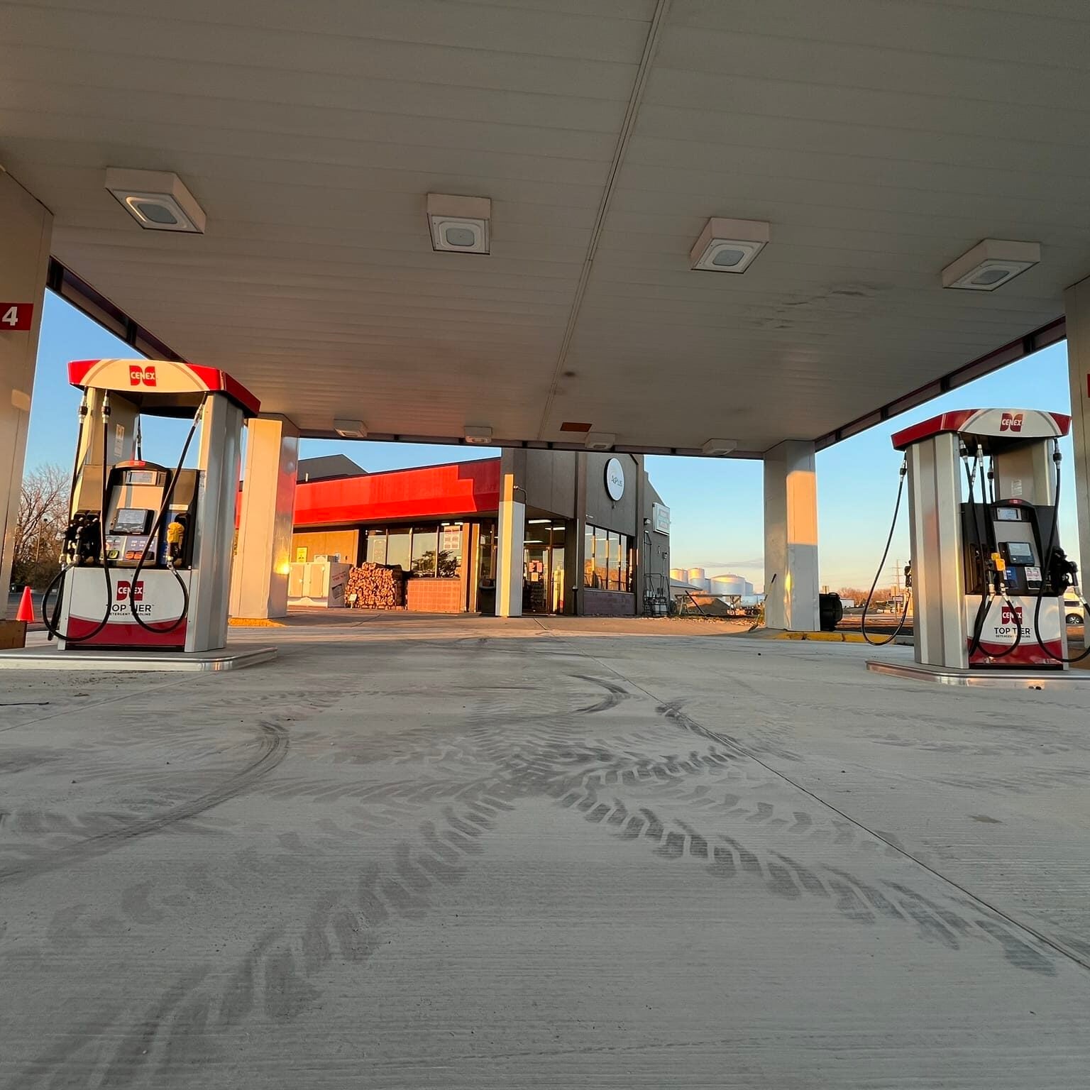 marshall main cenex store exterior