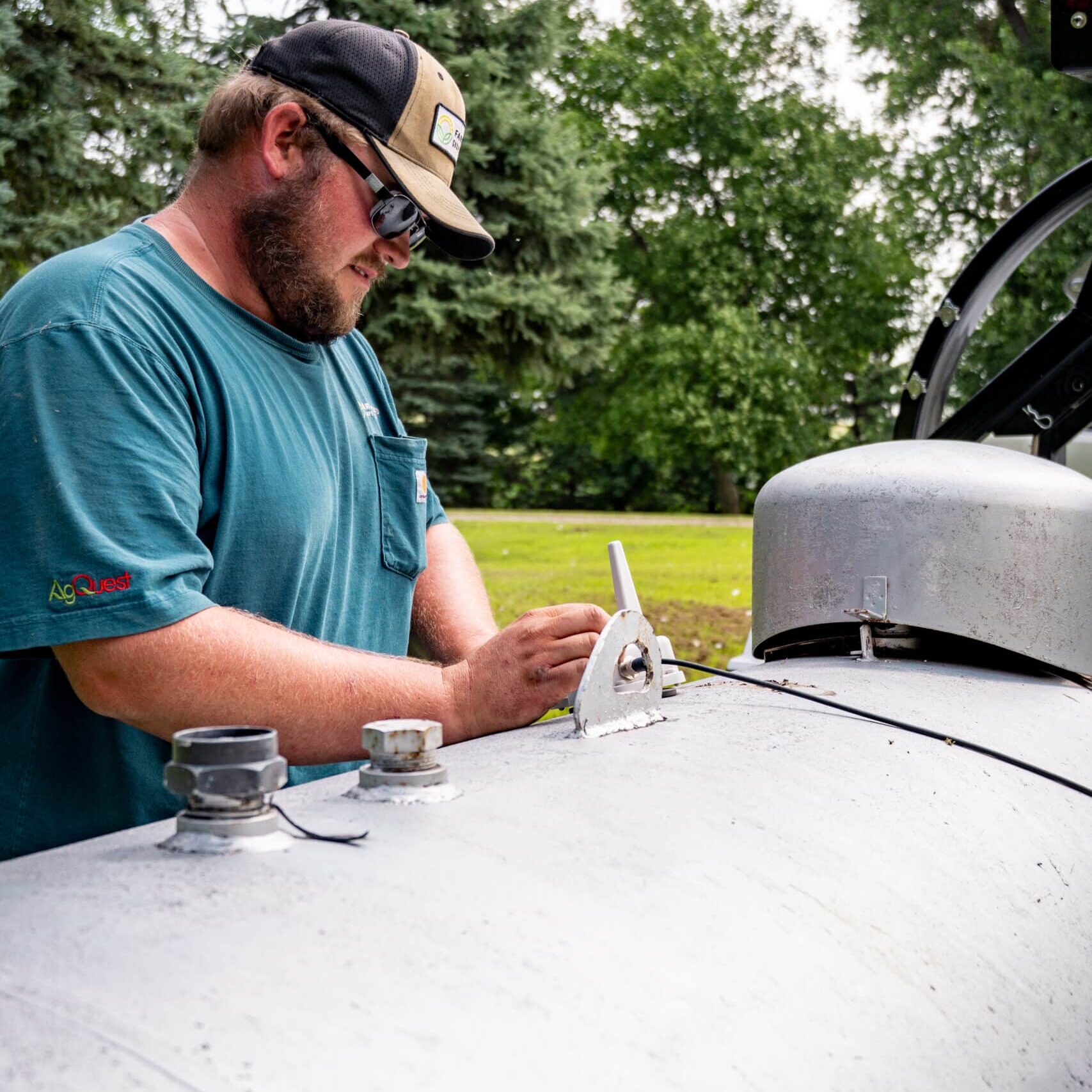farmward employee propane tank check